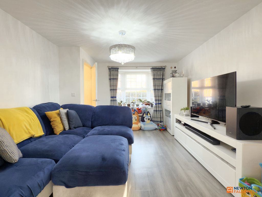 Property photo 3 of 24