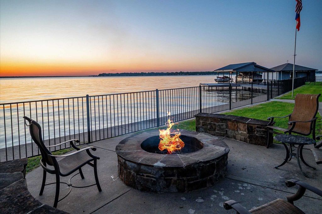 Property photo 1 of 31