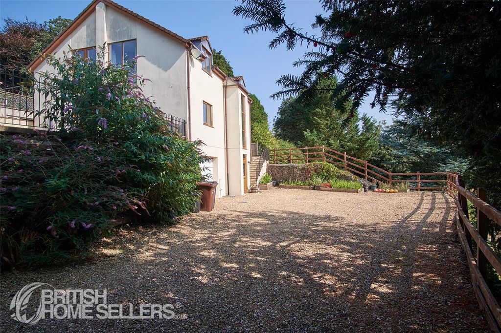 Property photo 3 of 19 2