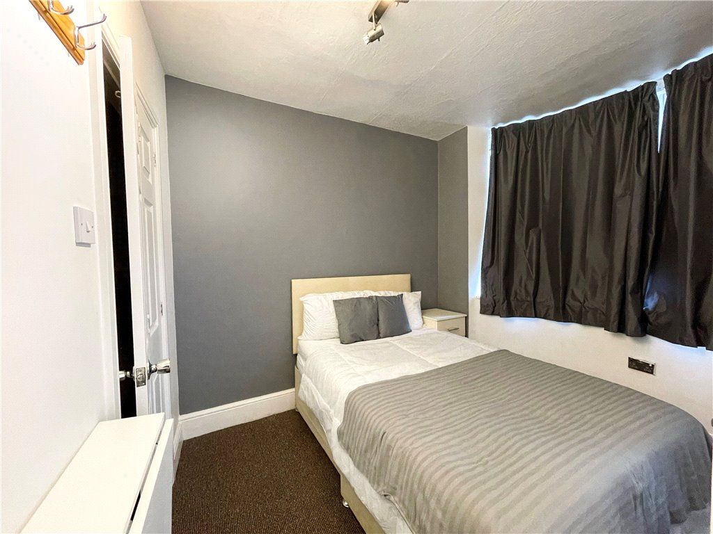 Property photo 1 of 4 Bedroom