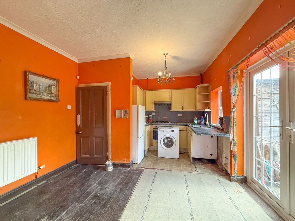 Property photo 3 of 29