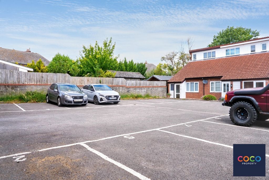 Property photo 2 of 5 5249901