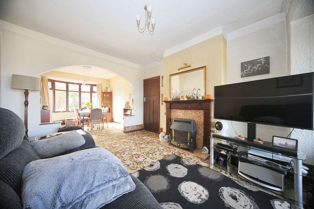 Property photo 2 of 24