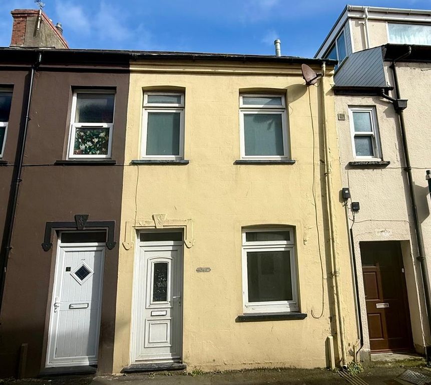 Property photo 1 of 22