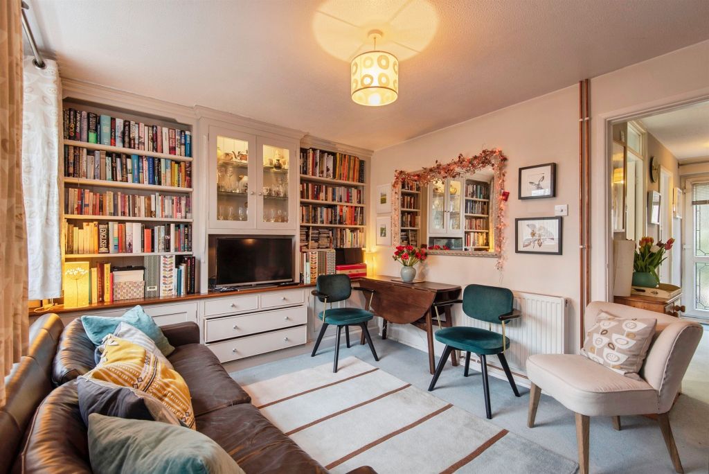 Property photo 2 of 12