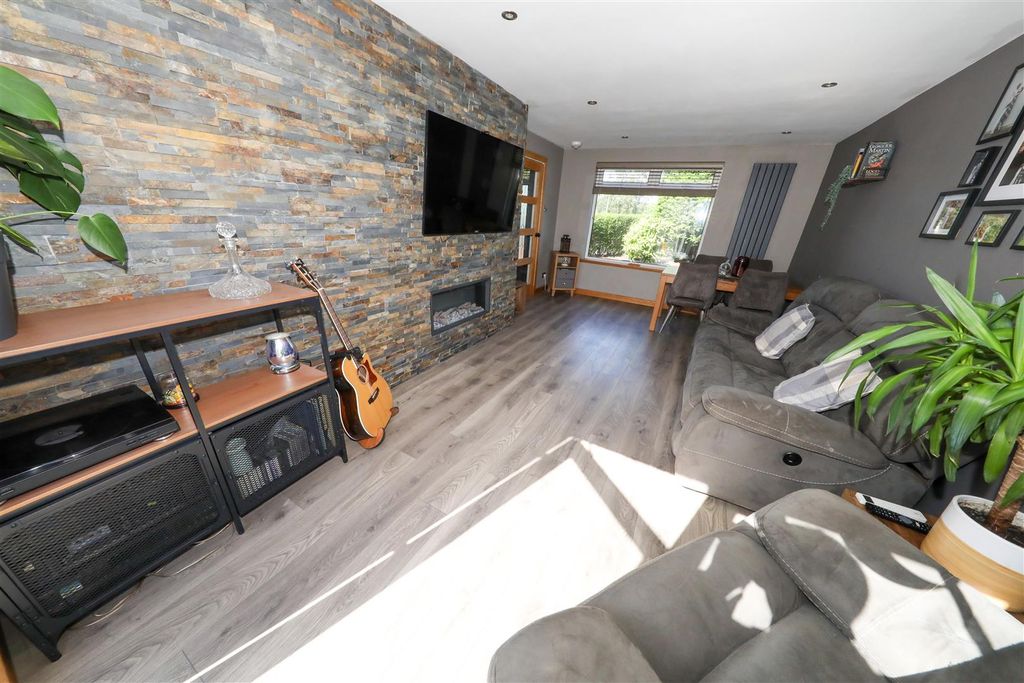 Property photo 3 of 22 C
