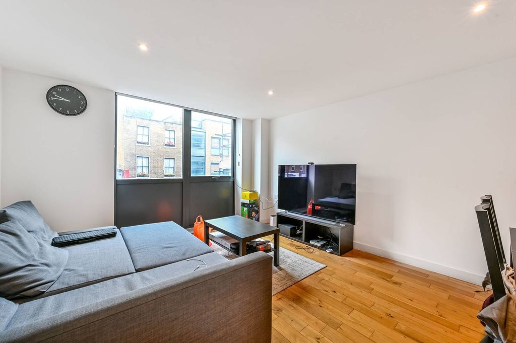 Property photo 3 of 7