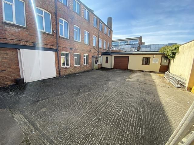 Property photo 3 of 9 Photo 10