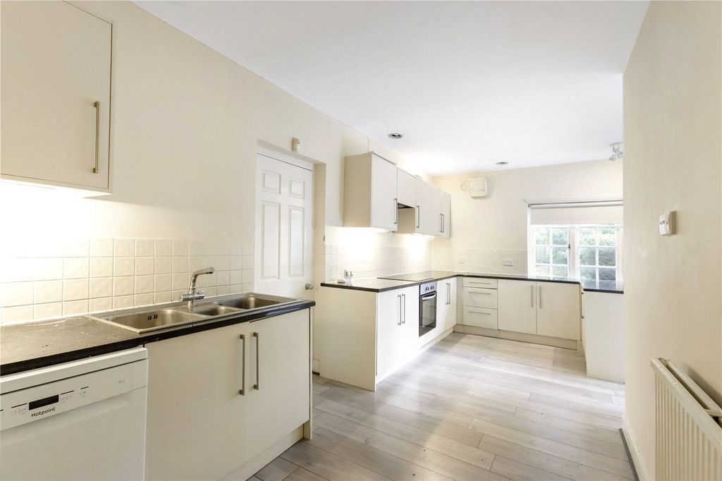 Additional image 5 of 7 bed detached house for saleBrassey Road, Oxted, Surrey RH8