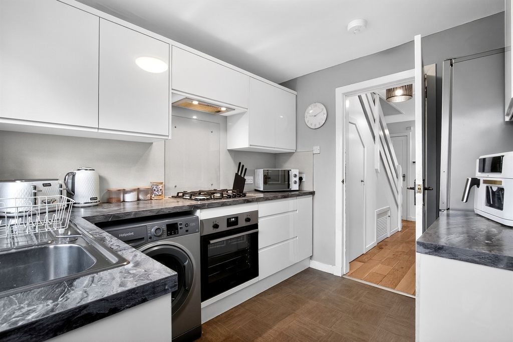 Property photo 3 of 22