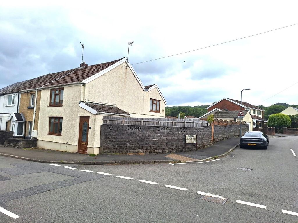 Property photo 2 of 21 1000042264.Jpg