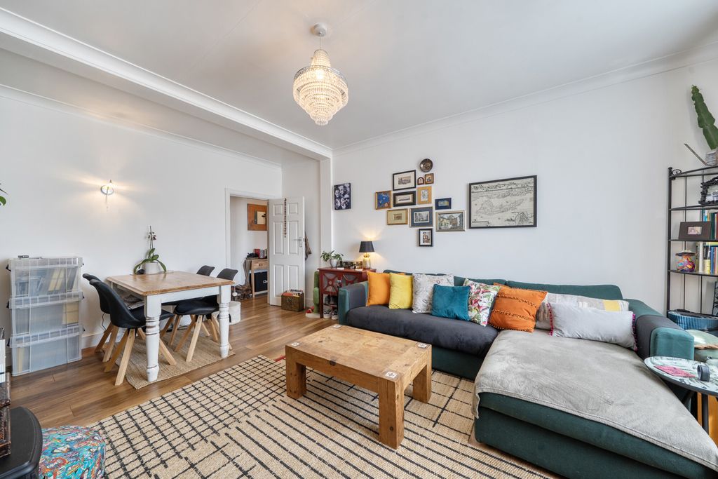 Property photo 3 of 19 1467867-16-6A16De...