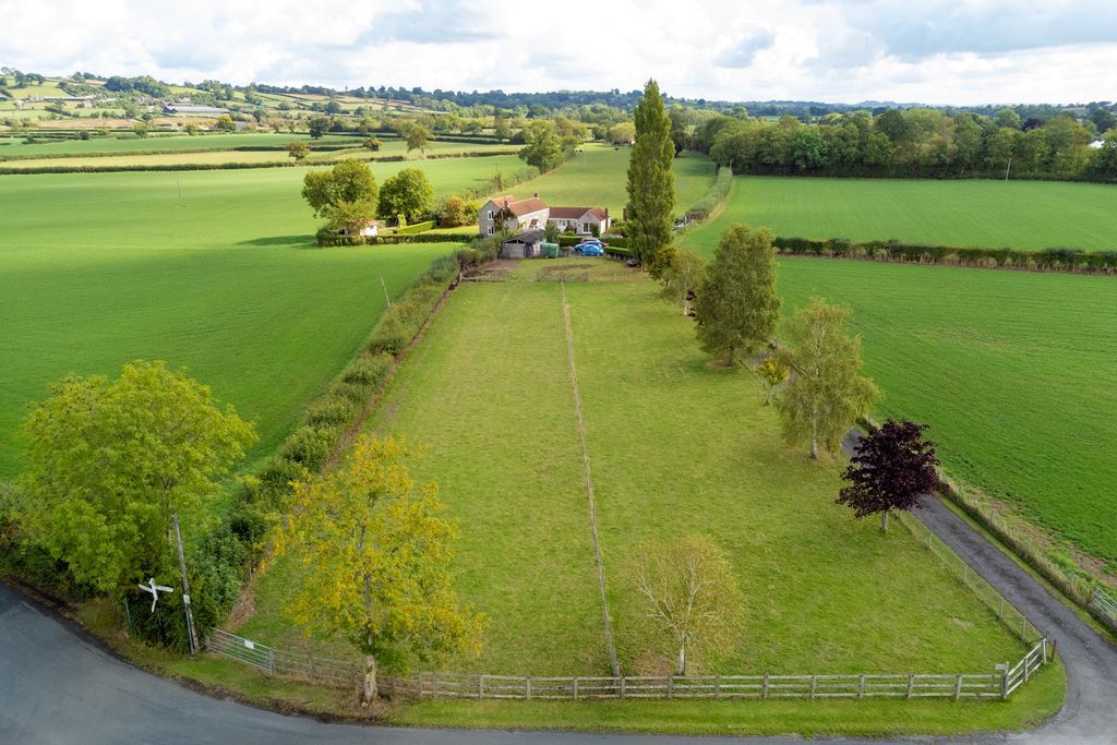 Property photo 2 of 32 4358004