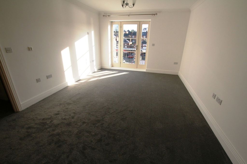 Property photo 3 of 8