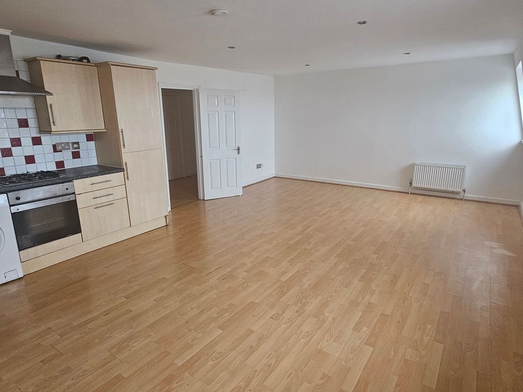 Property photo 3 of 7 Living Room