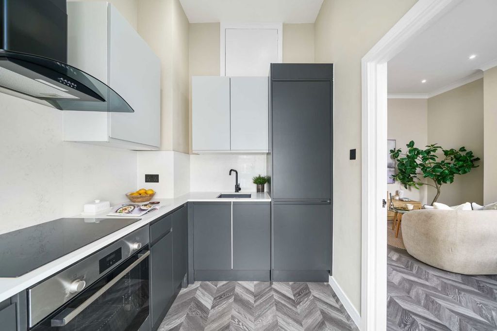 Property photo 3 of 4