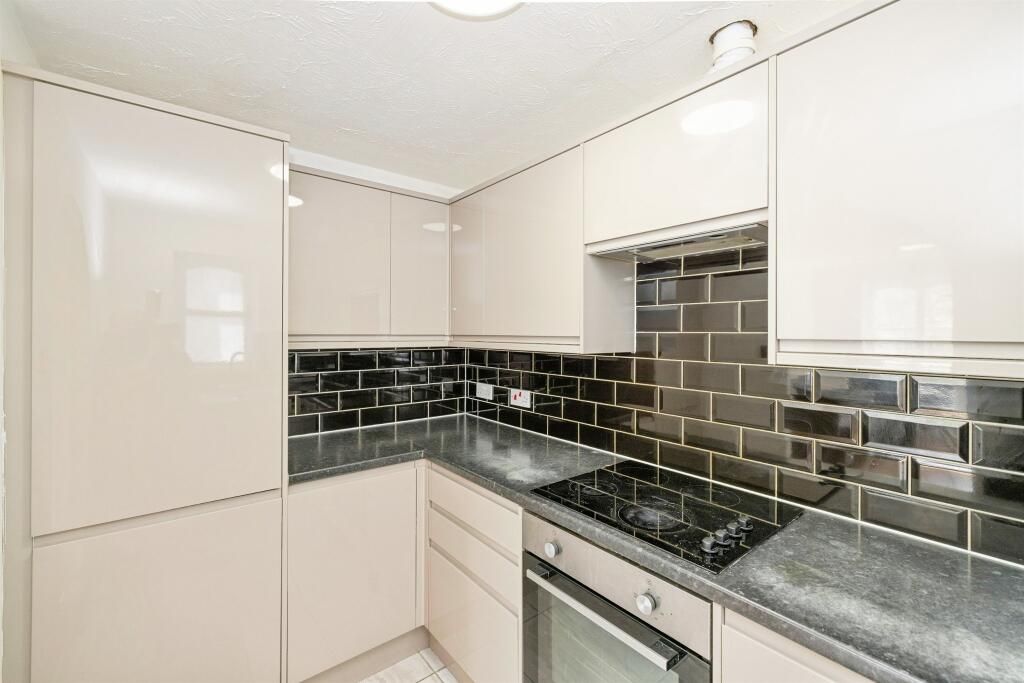 Property photo 3 of 10 Gallery