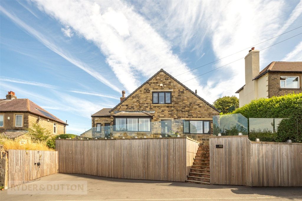 Property photo 1 of 36 Picture No. 01