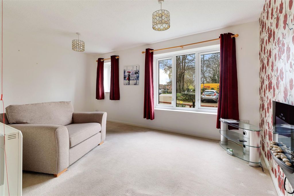 Property photo 2 of 11 Img (7).Jpg