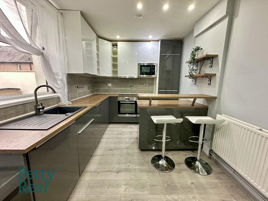 Property photo 1 of 13 106A2951-9611-486D-8091-Fccc8A6E18F8.Jpeg