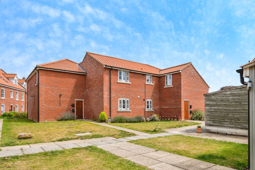 Property photo 1 of 17