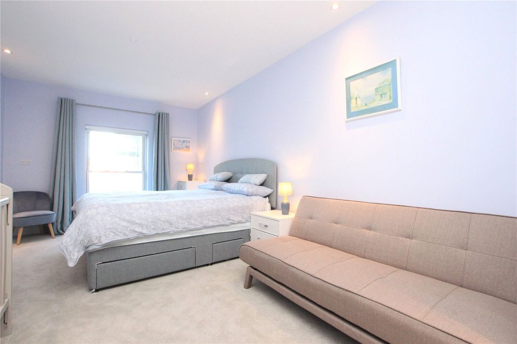 Additional image 8 of 2 bed flat for saleMarine Parade, Worthing, West Sussex BN11
