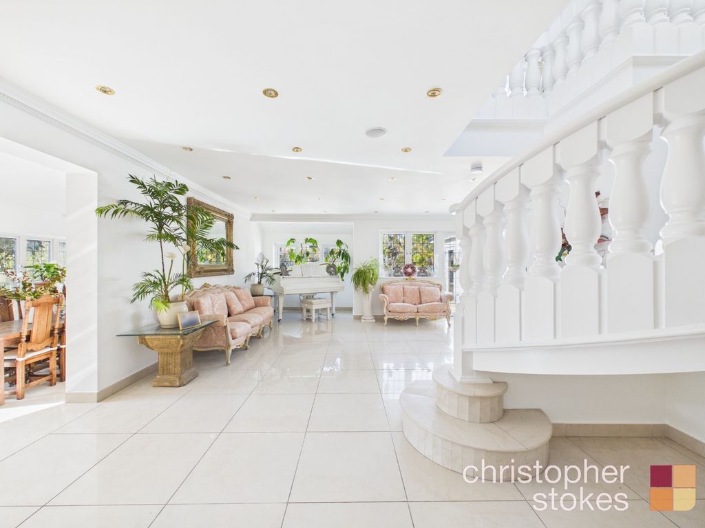 Property photo 3 of 25 4636112