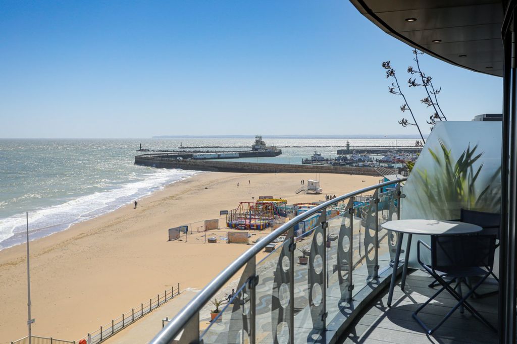 Additional image 8 of 3 bed flat for sale2 Beach Drive, Ramsgate CT11