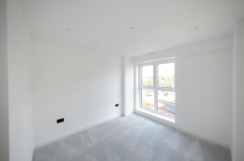 Additional image 5 of 2 bed flat for saleWheatfield Way, Kingston Upon Thames KT1
