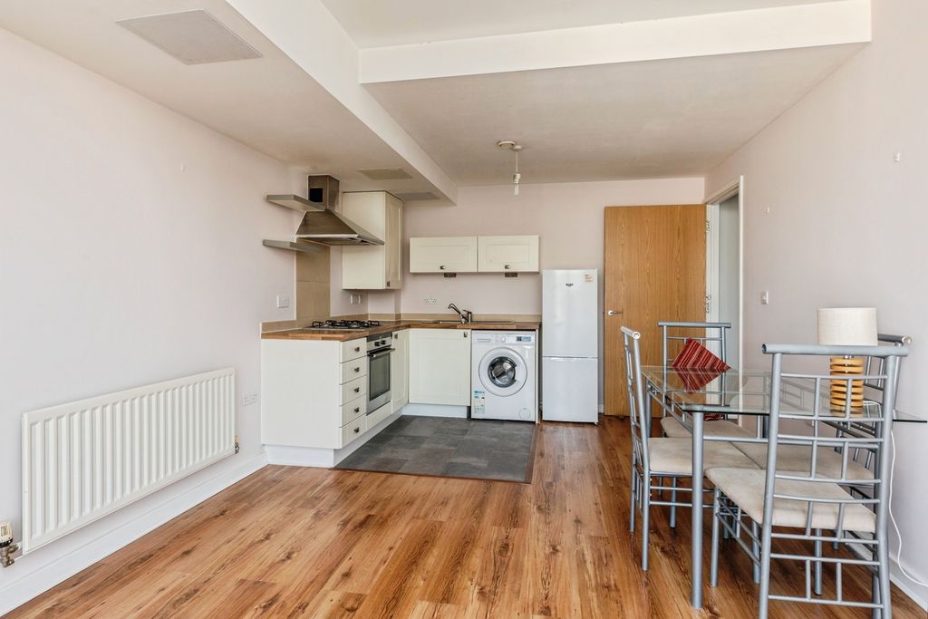 Property photo 2 of 9 Pbox-Img.Jpg