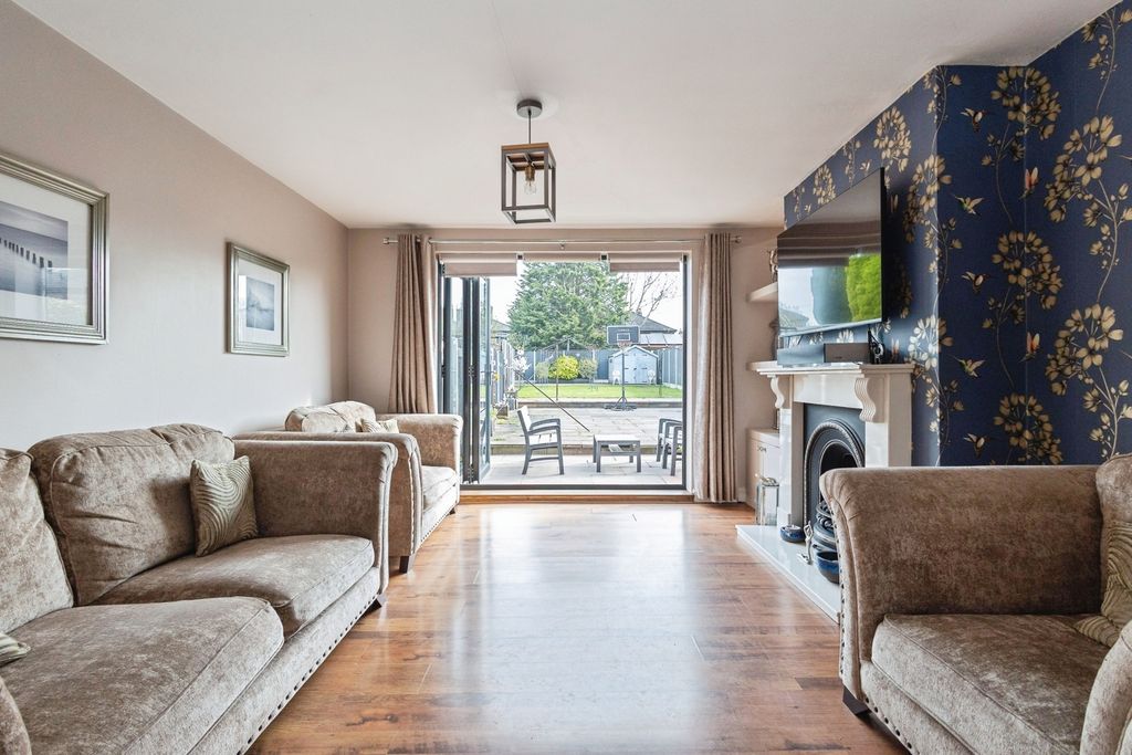 Property photo 2 of 18 Pbox-Img.Jpg