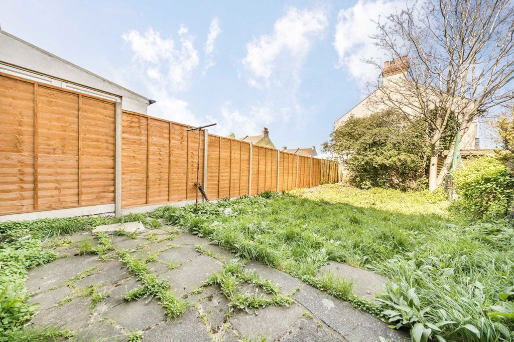 Property photo 2 of 3