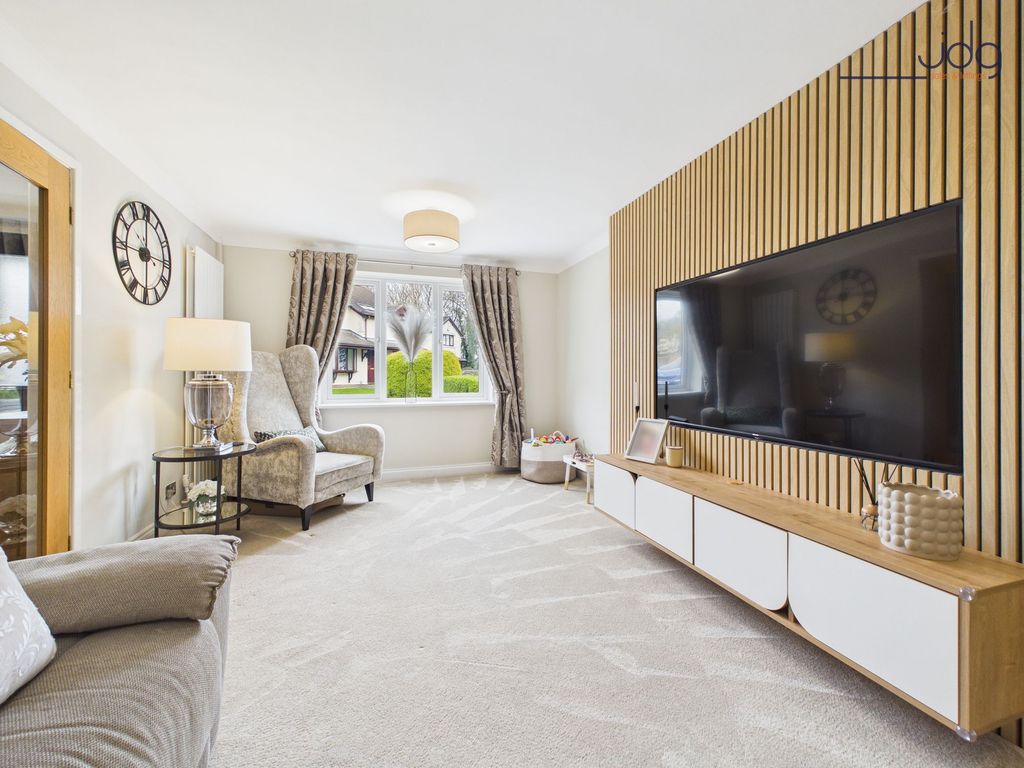 Property photo 2 of 17 Cosy Lounge