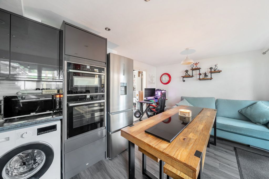 Property photo 3 of 17 Picture No. 08