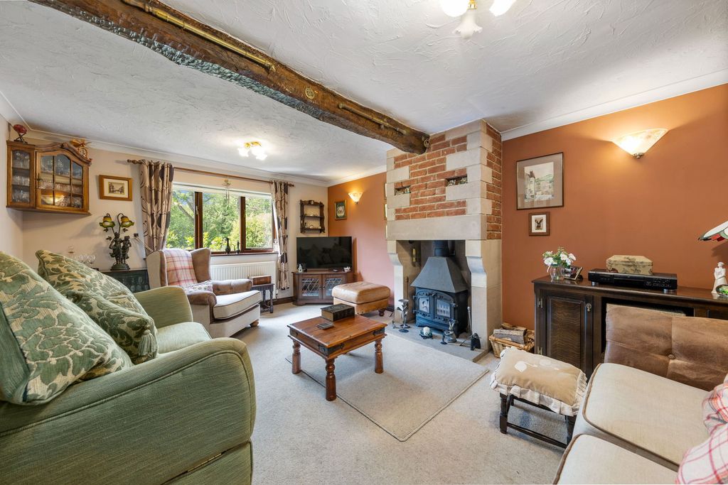 Property photo 2 of 18