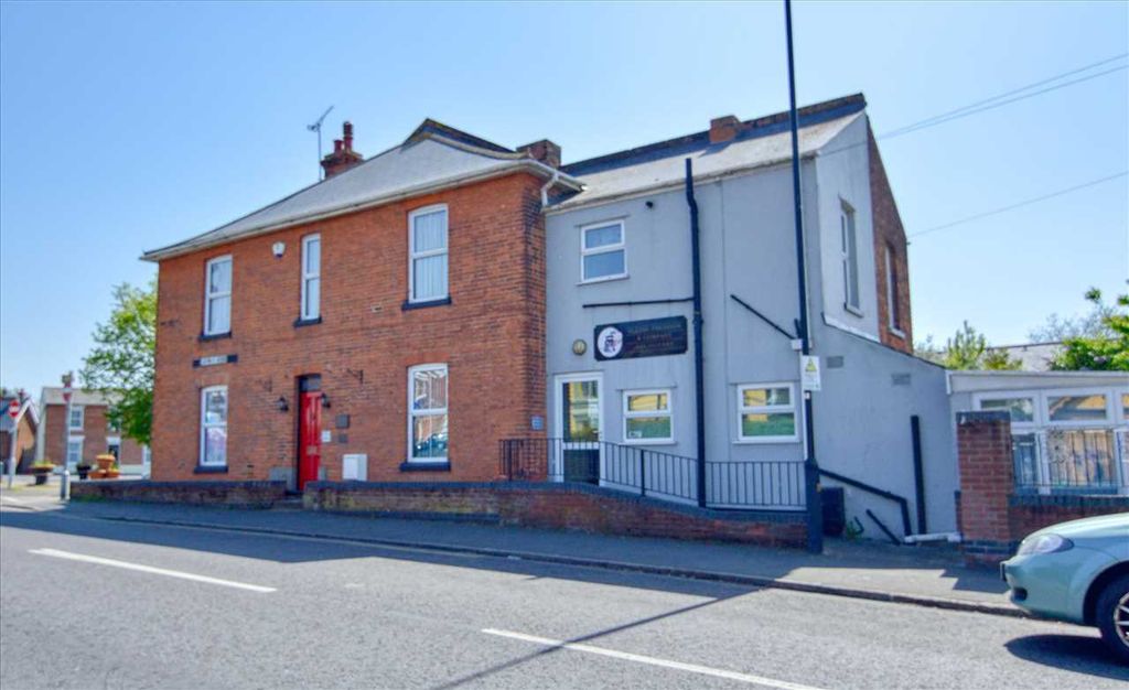 Property photo 2 of 10