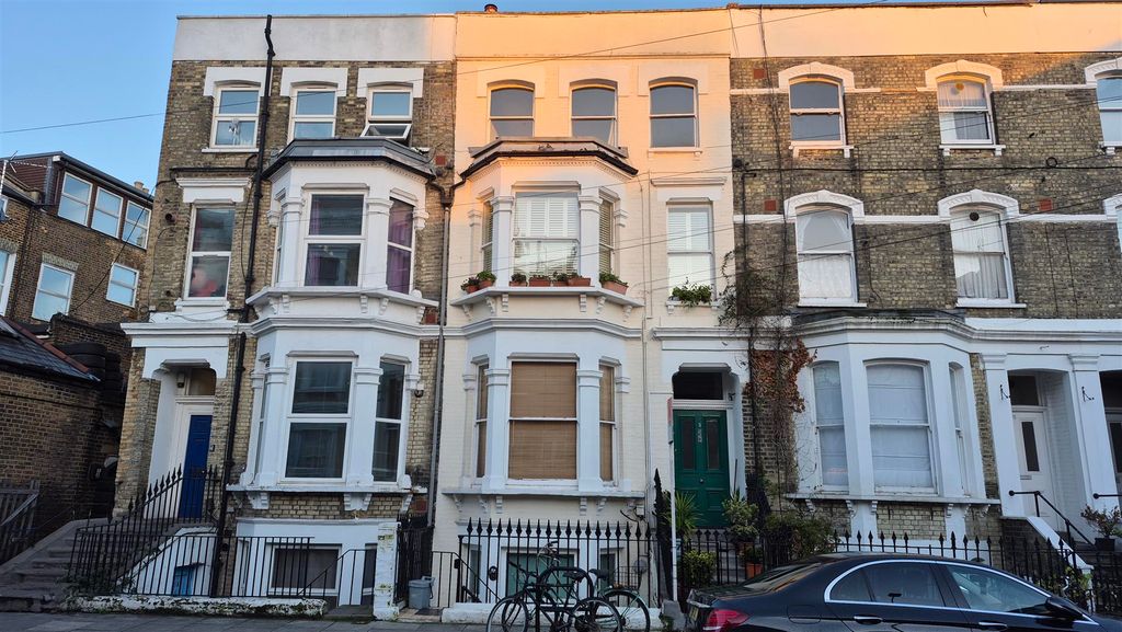 Property photo 2 of 7 Exterior