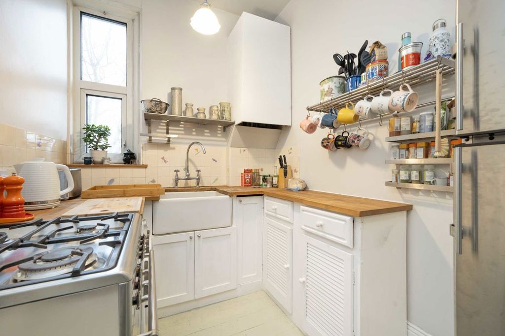 Property photo 3 of 5