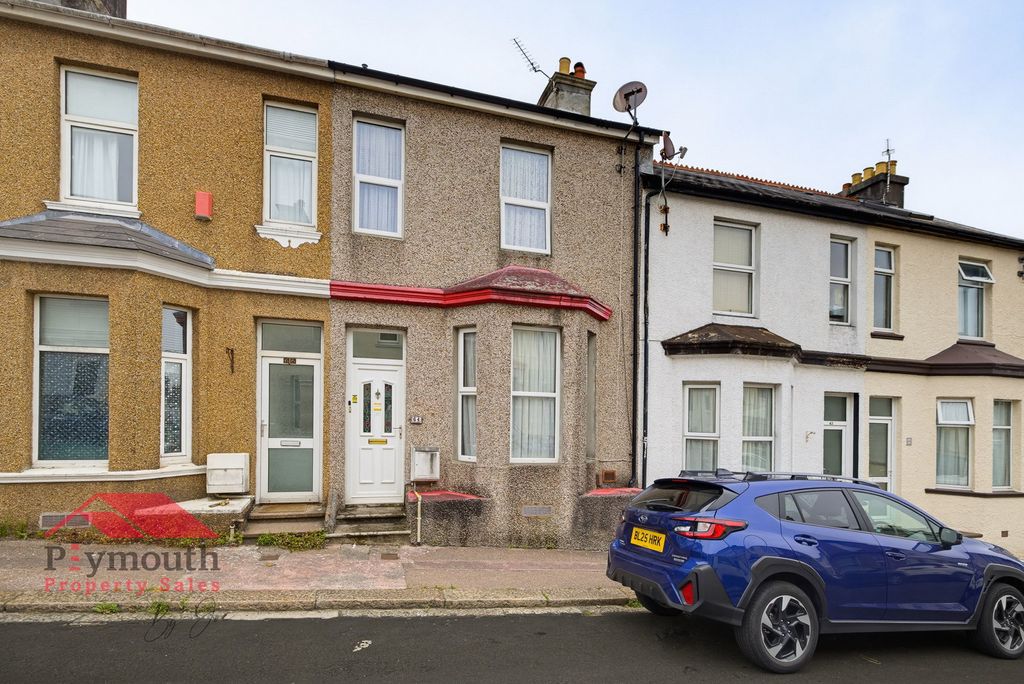 Property photo 1 of 18