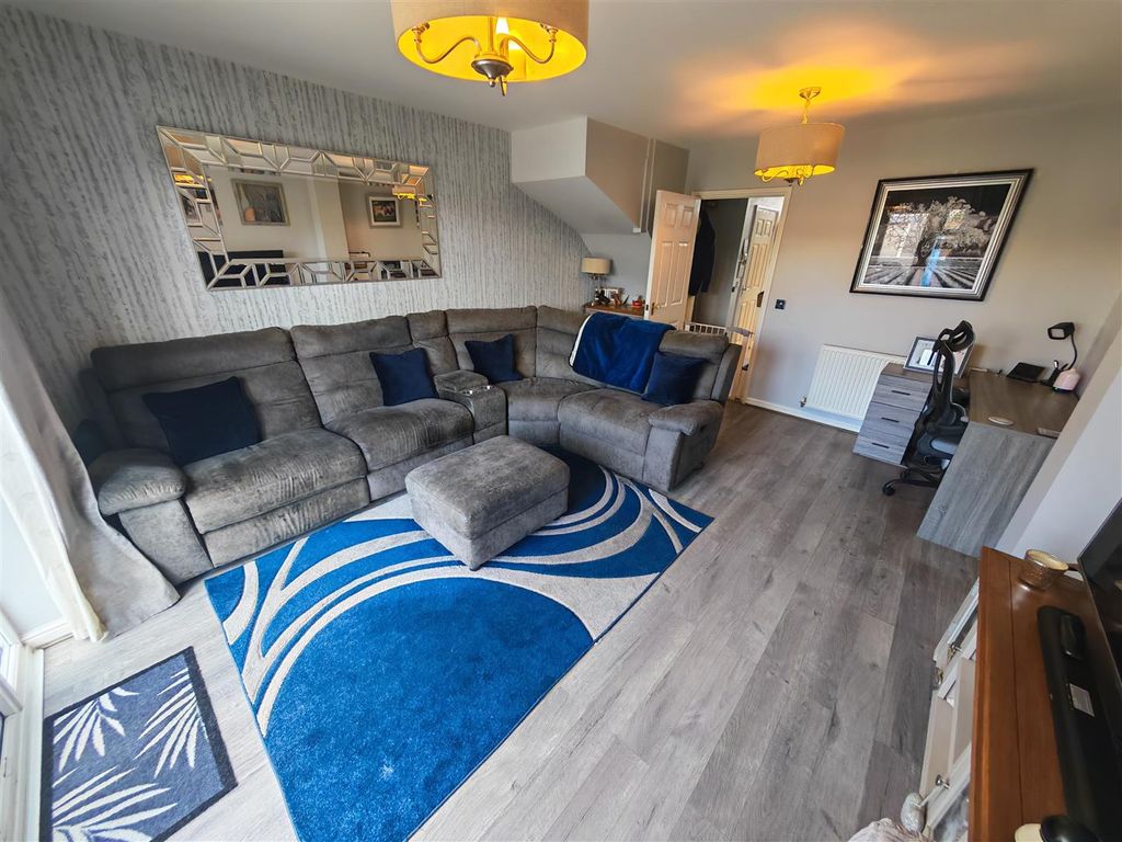 Property photo 3 of 20 Living Room 2.Jpg