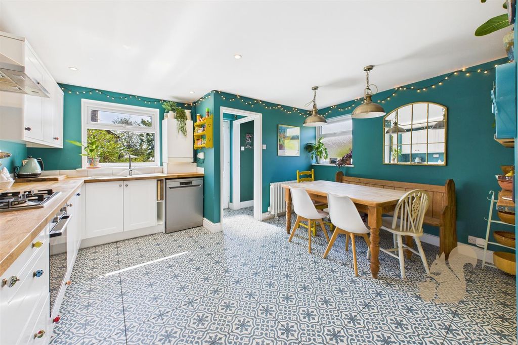 Property photo 2 of 19 Kitchen/Diner