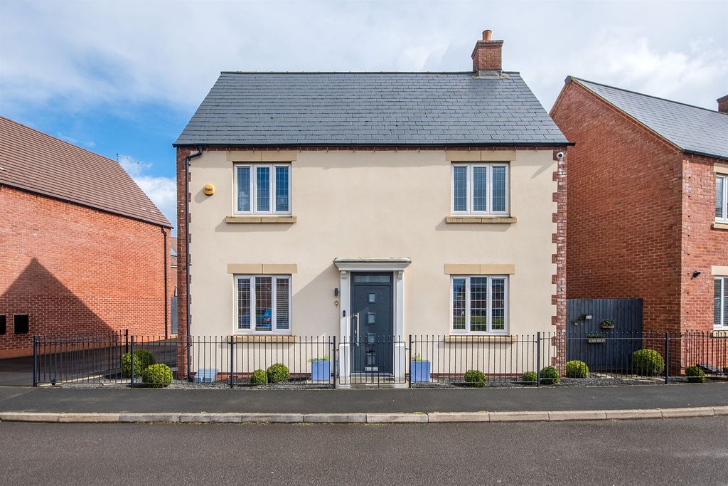 Property photo 1 of 13