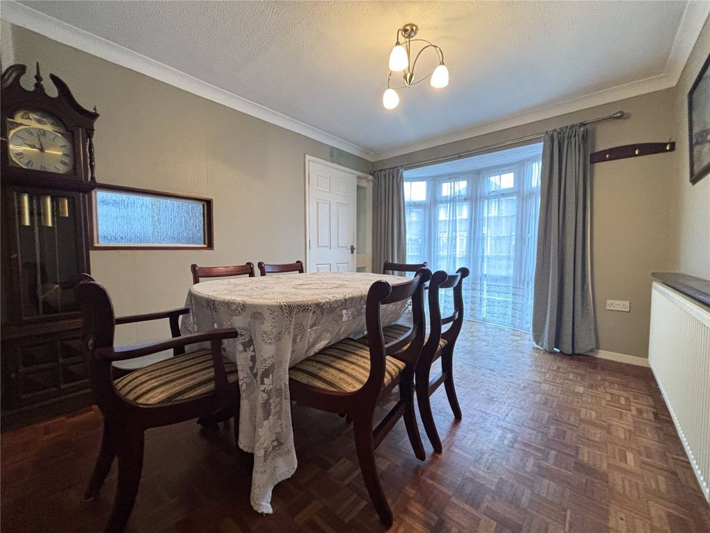 Property photo 3 of 16 Picture No. 17