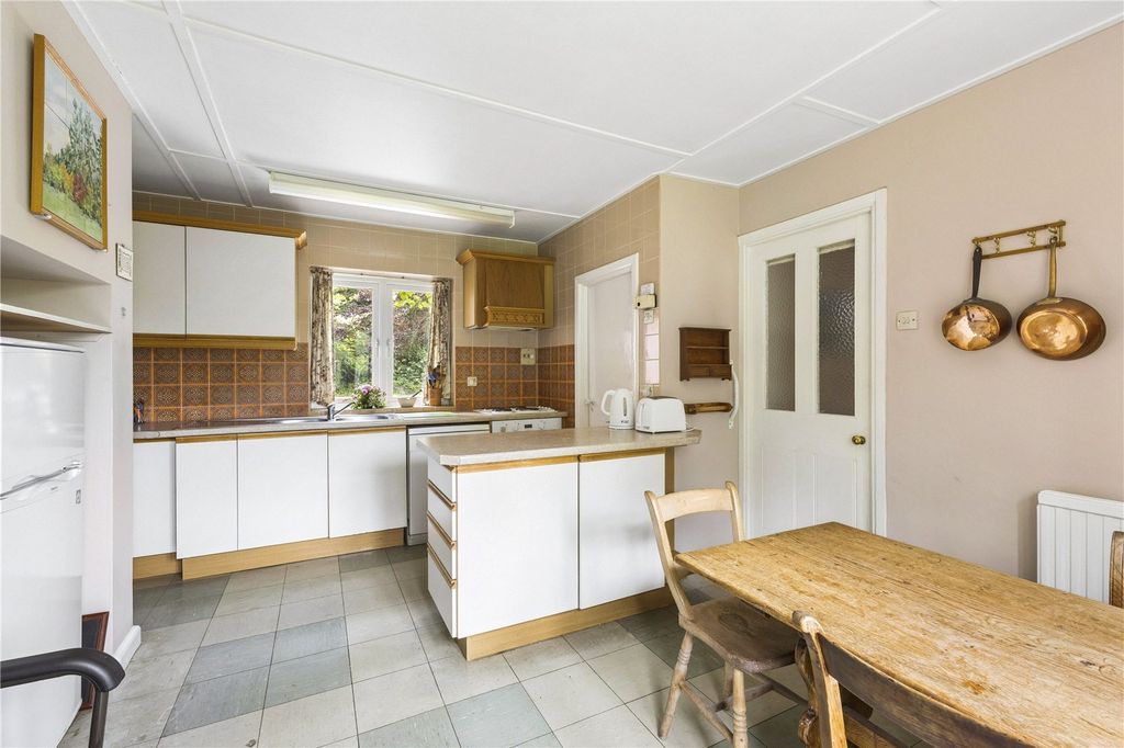 Property photo 2 of 24 Kitchen