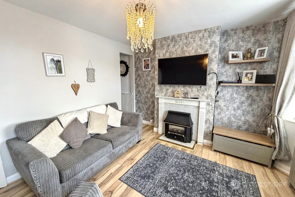 Property photo 3 of 11 4942543