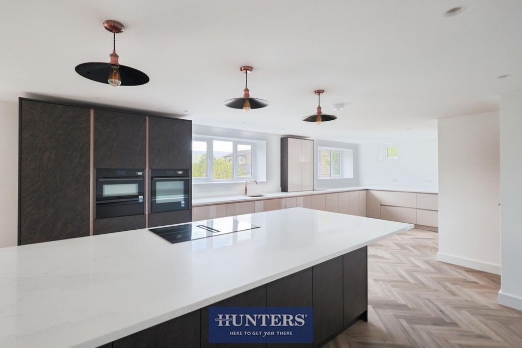 Additional image 4 of 4 bed detached house for saleBute Street, Glossop SK13