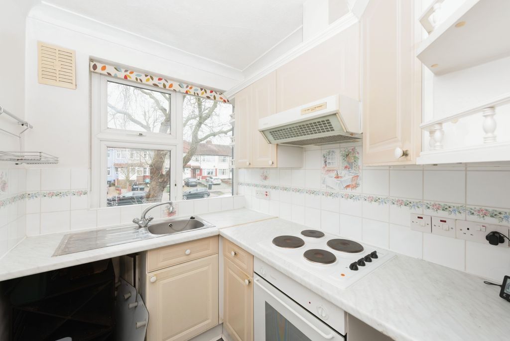 Property photo 3 of 15 Kitchen