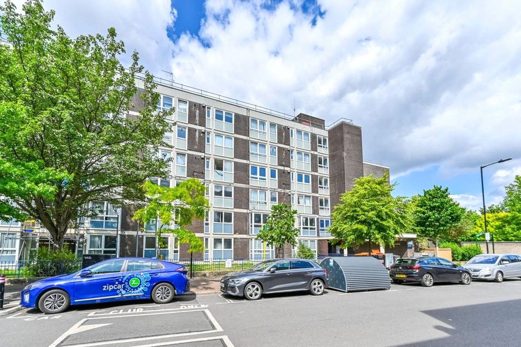 Property photo 1 of 11 Exterior