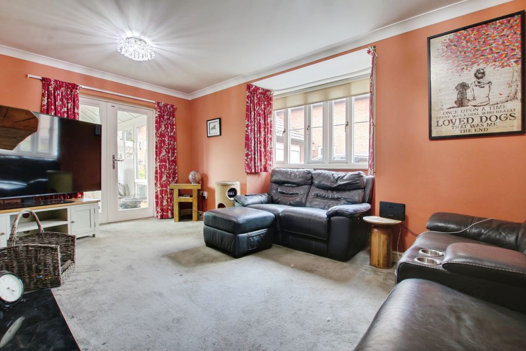 Property photo 3 of 14