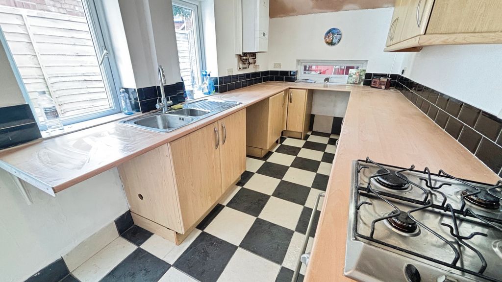 Property photo 2 of 13 Kitchen
